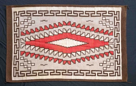 20TH CENTURY NAVAJO GANADO RED RUG.