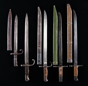 DESIRABLE GROUPING OF FIVE JAPANESE BAYONETS.