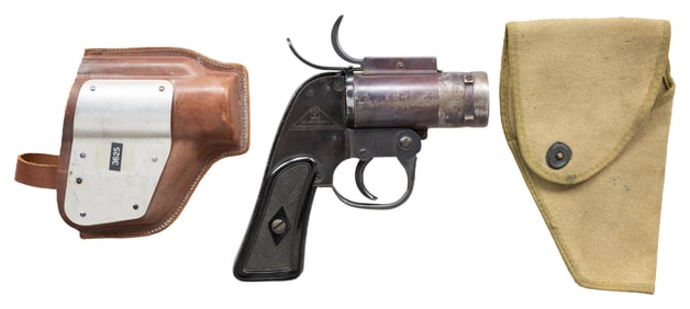 WW2 US M8 FLARE PISTOL.