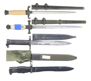 4 EDGED WEAPONS.