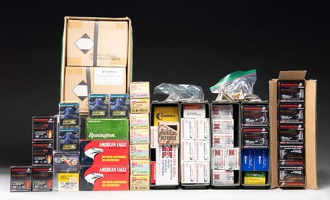 LARGE GOUPING OF MOSTLY HANDGUN AMMO.