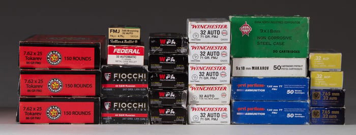 GROUP OF 1,540 ROUNDS OF DESIRABLE PISTOL AMMO.