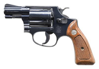 SMITH & WESSON MODEL 36 DA REVOLVER.