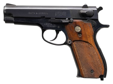 SMITH & WESSON MODEL 439 SEMI AUTO PISTOL.