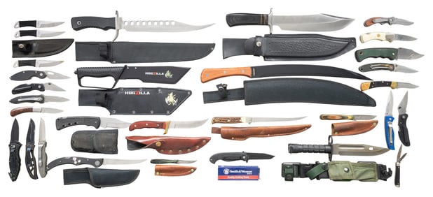 GROUPING OF MISC. KNIVES & BAYONET.