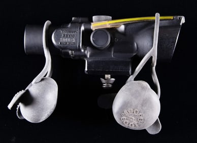 HIGH QUALITY TRIJICON ACOG TA44-5 GUN SIGHT.