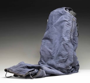 SCARCE 1943 HOOK CLOSURE US NAVY DECK PANTS.