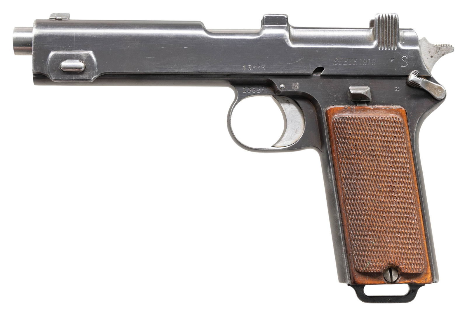 SELDOM ENCOUNTERED & ATTRACTIVE BAVARIAN WWI ISSUE: STEYR-HAHN "1918" DATE MODEL 1912 SEMI-AUTOMATIC PISTOL. Cal. 9mm Steyr. S# 13688. Bbl. 5 1/8". 1 of only 16,000 total Steyr-Hahn Model 1912 semi-automatic pistols mfg. by Steyr for the Bavarian milit