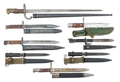 LOT OF 8 FOREIGN MILITARY RIFLE BAYONETS.