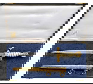 WWII GERMAN KREIGSMARINE HONOR DAGGER.