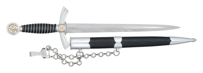 GERMAN WWII 1ST MODEL LUFTWAFFE DAGGER BY SMF.