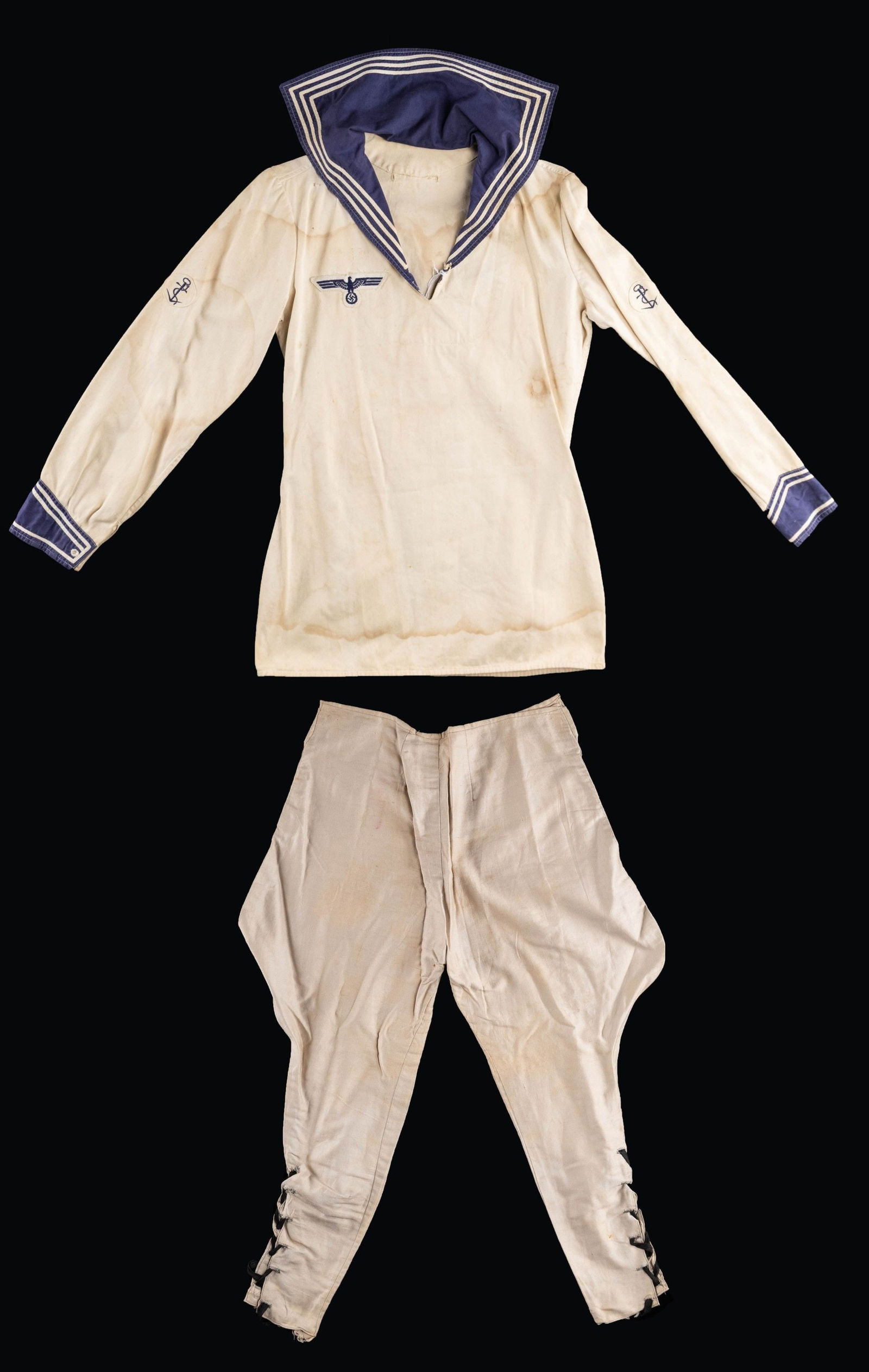 WWII GERMAN KRIEGSMARINE ENLISTED JUMPER & PANTS. (1 of 2)