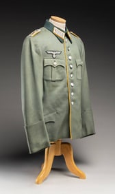 WWII GERMAN WEHRMACHT CAVALRY CAPTAIN'S TUNIC.