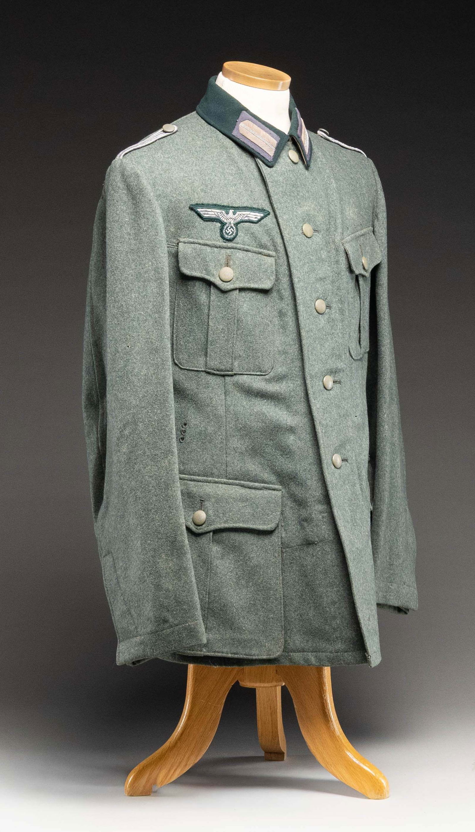 WWII GERMAN RAD UNIFORM COAT. (1 of 7)