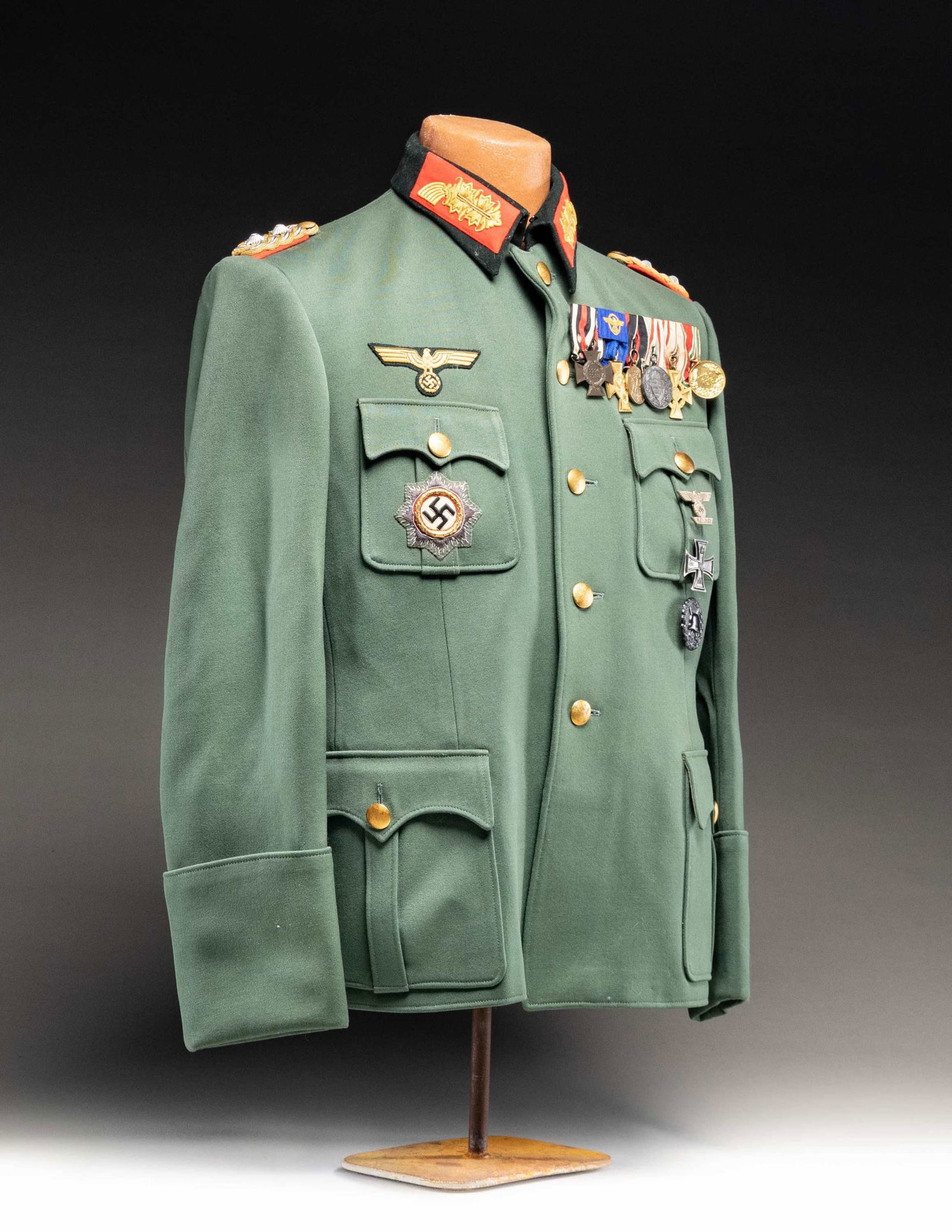 WWII GERMAN GENERAL'S TUNIC ALLEGEDLY BELONGING: TO GENERAL MAX VON SCHENCKENDORFF.This WWII German Wehrmacht General's tunic allegedly belonged to General Max von Schenkendorff. he was the Commander of Army Group Rear Area behind Army Group Center