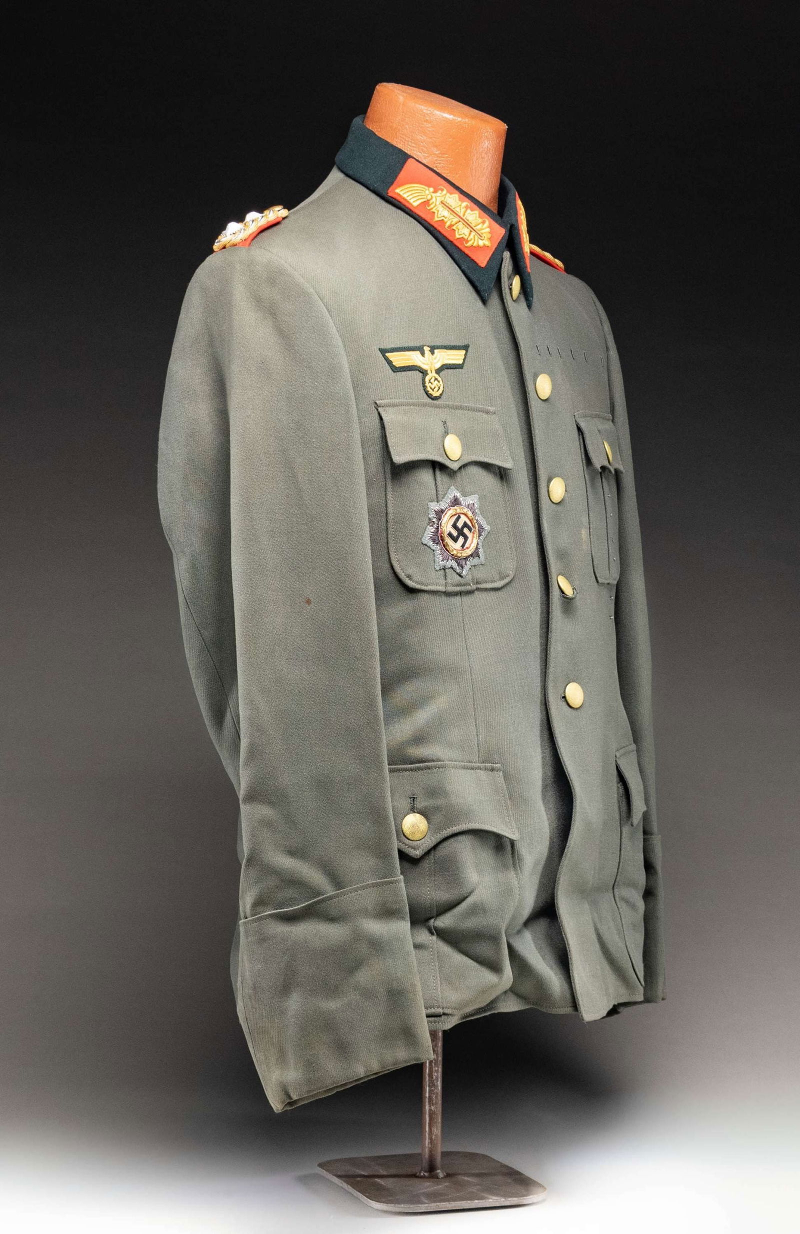 WWII GERMAN GENERAL'S TUNIC ALLEGEDLY BELONGING: TO GENERAL MAX VON SCHENCKENDORFF.This WWII German Wehrmacht General's tunic allegedly belonged to General Max von Schenkendorff. he was the Commander of Army Group Rear Area behind Army Group Center