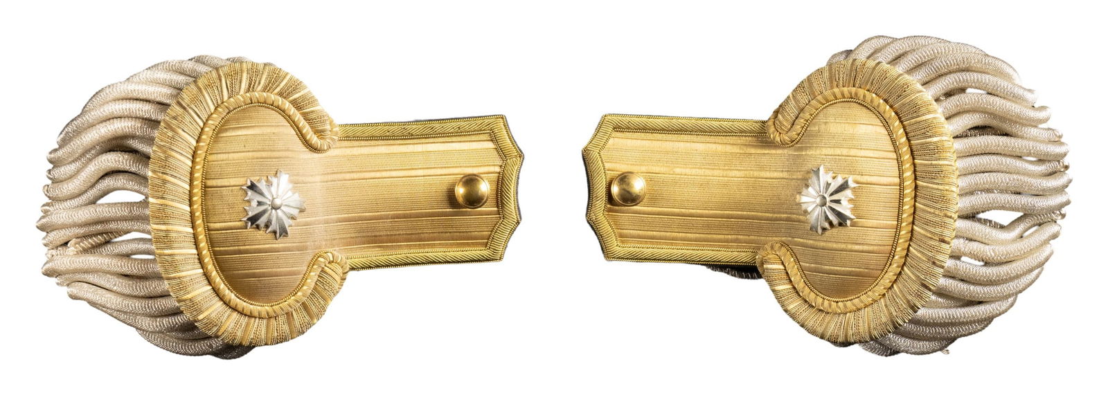 WWII PERIOD JAPANESE POLICE OFFICER EPAULETTES. (1 of 2)