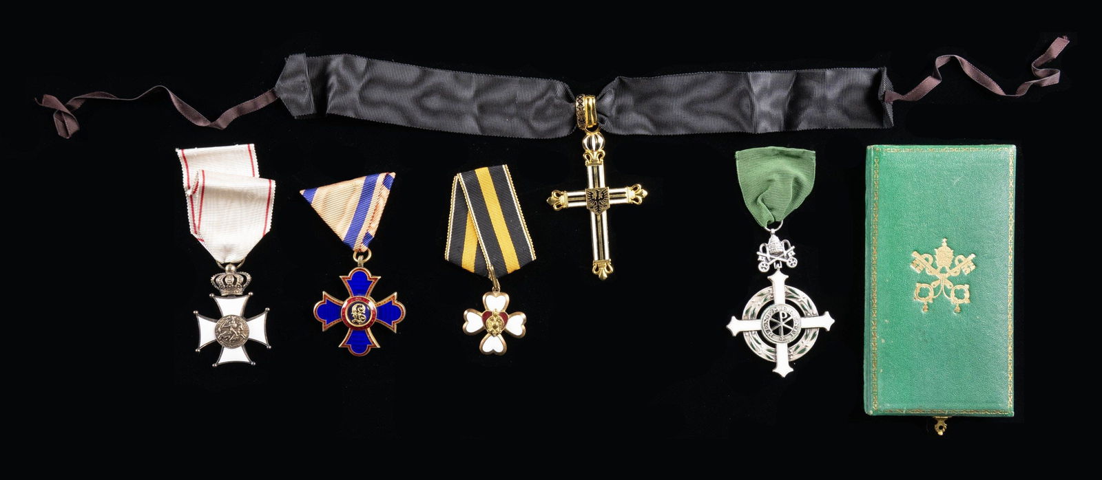 5 FOREIGN AWARDS AND ORDERS.: 1) The Vatican Bene Merenti Jubilee Cross of Pope Pius XII for 1950. The Cross was awarded only to select clergy to reward long and exceptional service to the Catholic Church. This award is in its