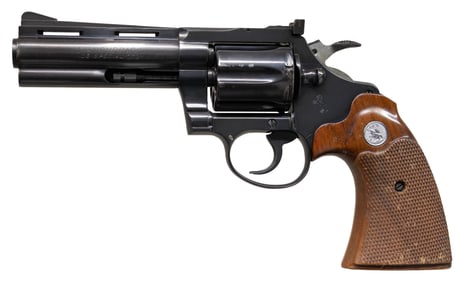 COLT DIAMONDBACK DOUBLE ACTION REVOLVER.