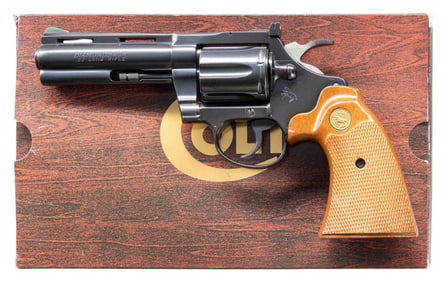 COLT DIAMONDBACK DA REVOLVER WITH ORIGINAL BOX.