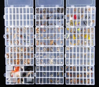 LARGE GROUP OF TROUT FLIES.