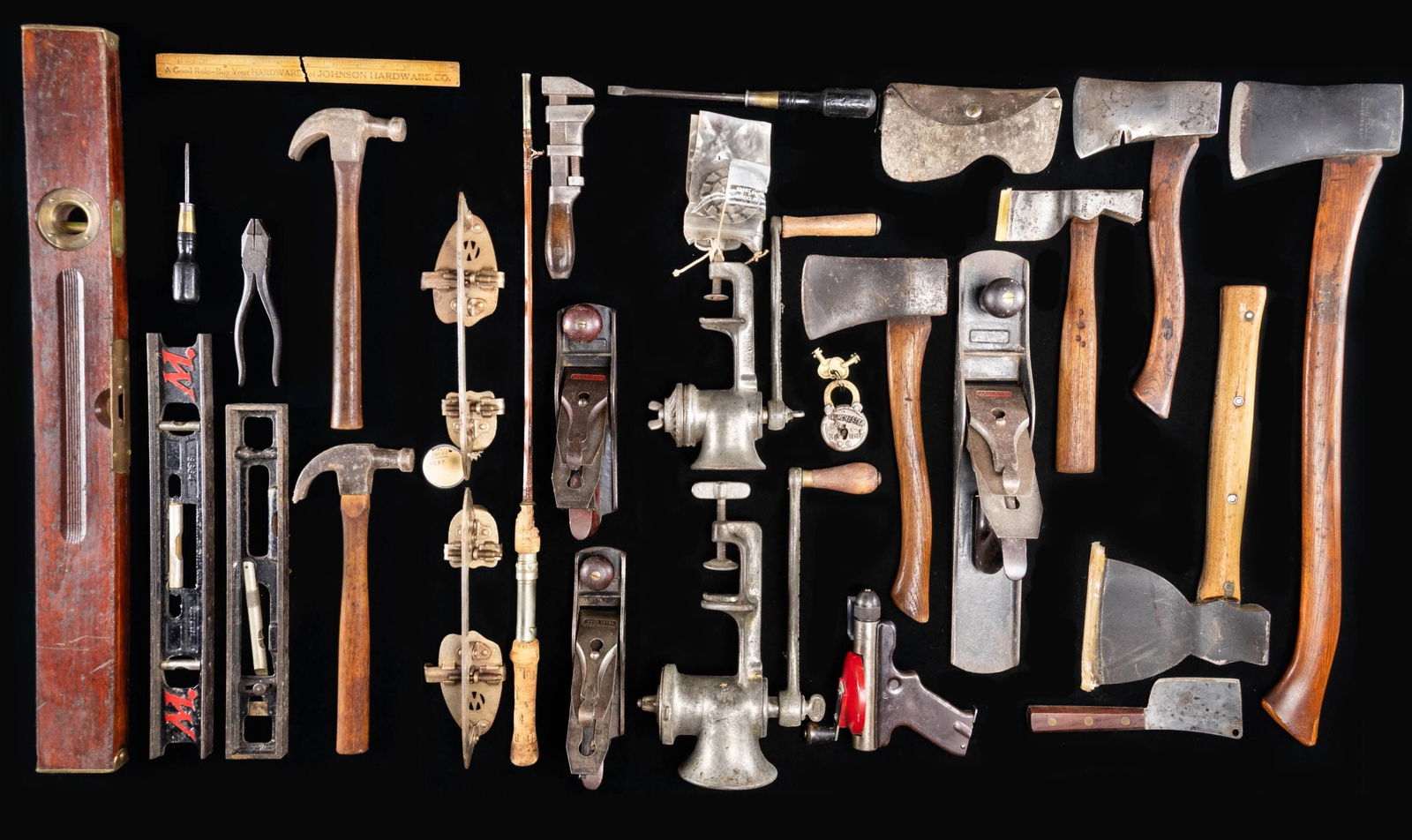 LOT OF PRIMARILY WINCHESTER RELATED EPHEMERA. (1 of 2)