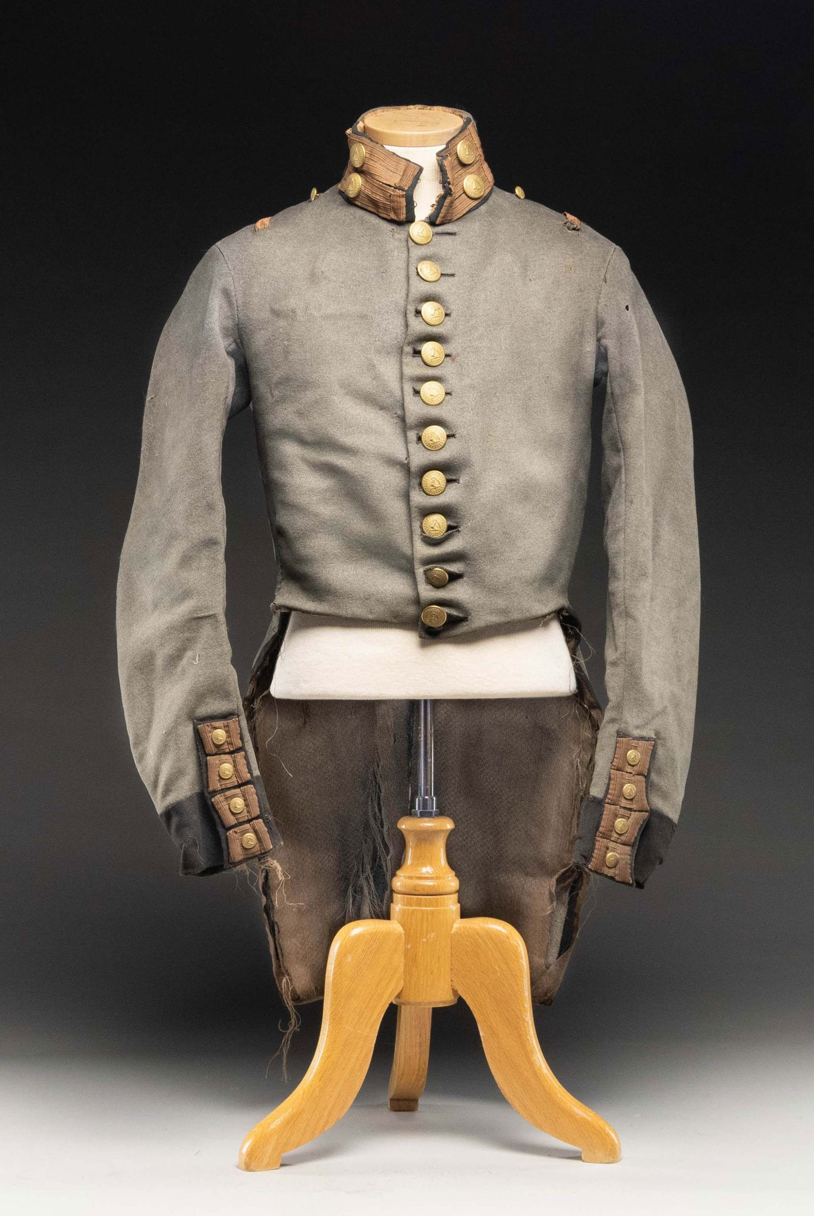 EARLY TO MID 1800s MASSACHUSETTS MILITIA COATEE. (1 of 10)