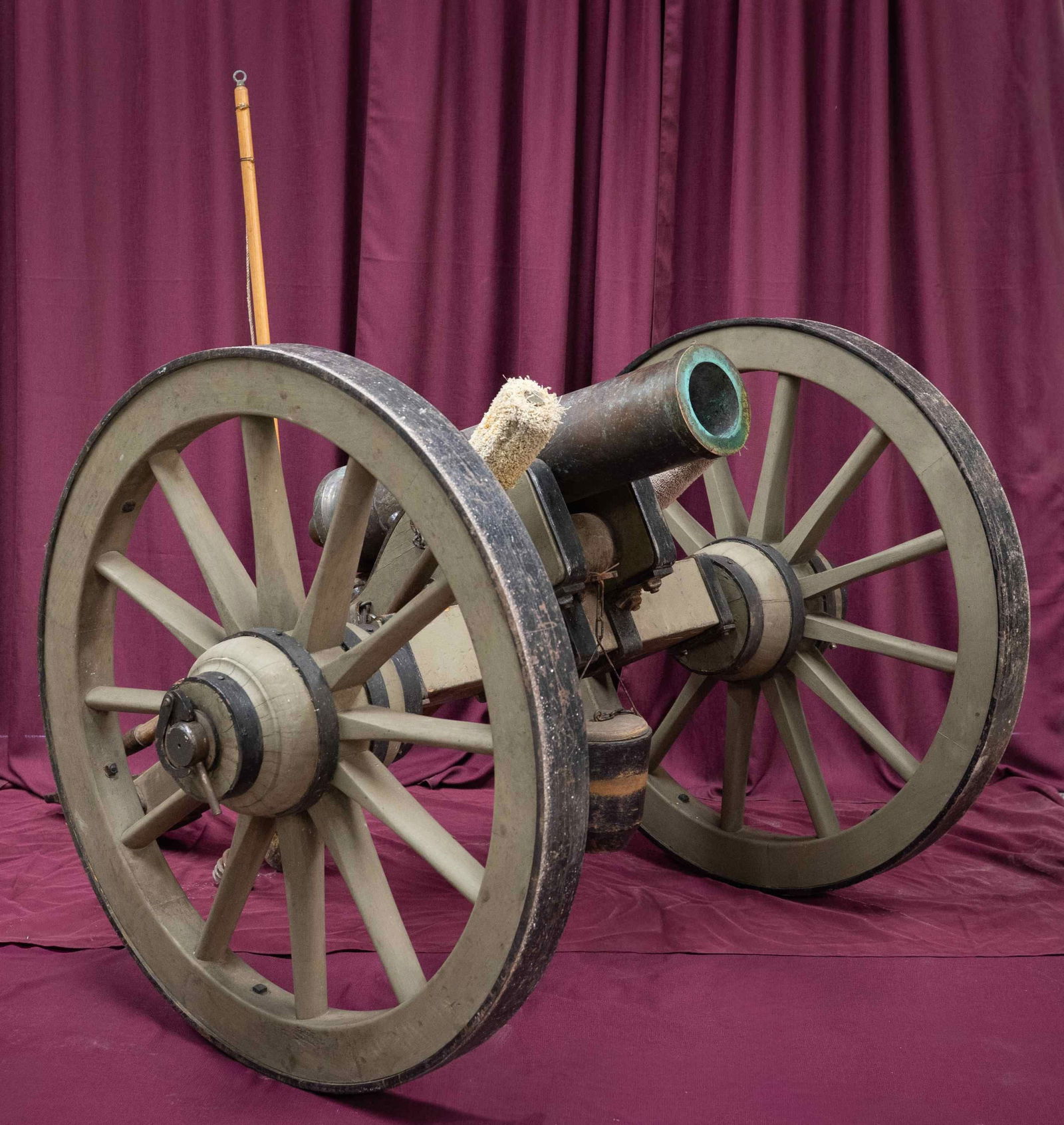 FINE CIVIL WAR AMES 1863 DATED BRONZE 12-POUNDER: POUNDER MOUNTAIN HOWITZER. Registry # 31 Cal. 4.27" (12 pounder). Model 1835 US mountain howitzer bronze gun mounted on good reproduction prairie carriage. These "petite" cannon are among the few Civi