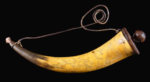 LARGE 18TH CENTURY CARVED POWDER HORN.