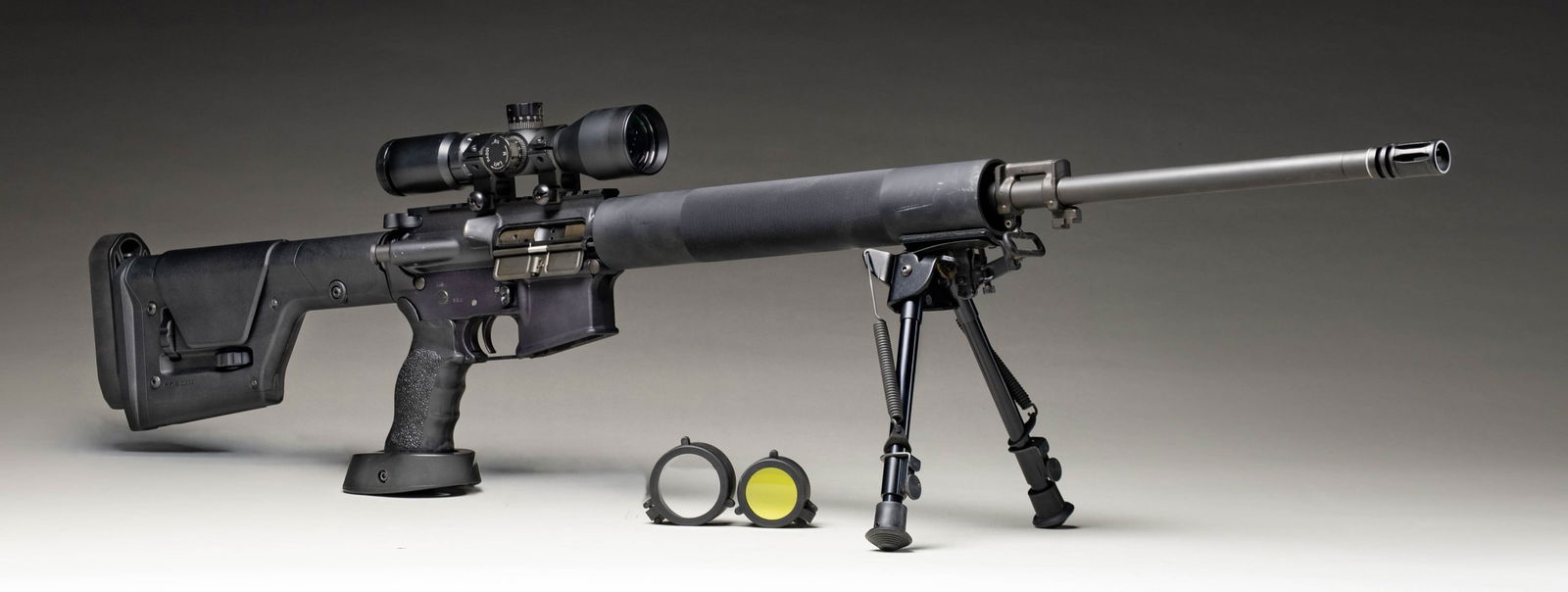 BUSHMASTER HBAR XM15-E2 TARGET RIFLE. (1 of 4)