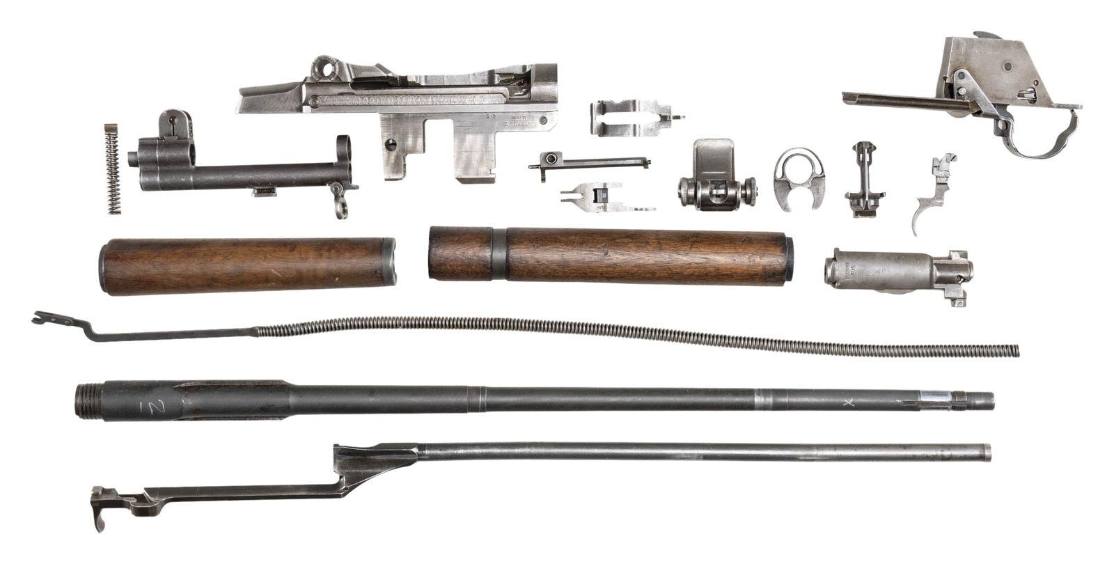 BERETTA DANISH CONTRACT M1 GARAND UNASSEMBLED: RIFLE PARTS. Cal. 30-06. S# PB7712. Bbl. 24". The barrel is marked on top "BMR" and dated on the right side "1955". Group consists of a stripped receiver, barrel which is not installed and numerous pa