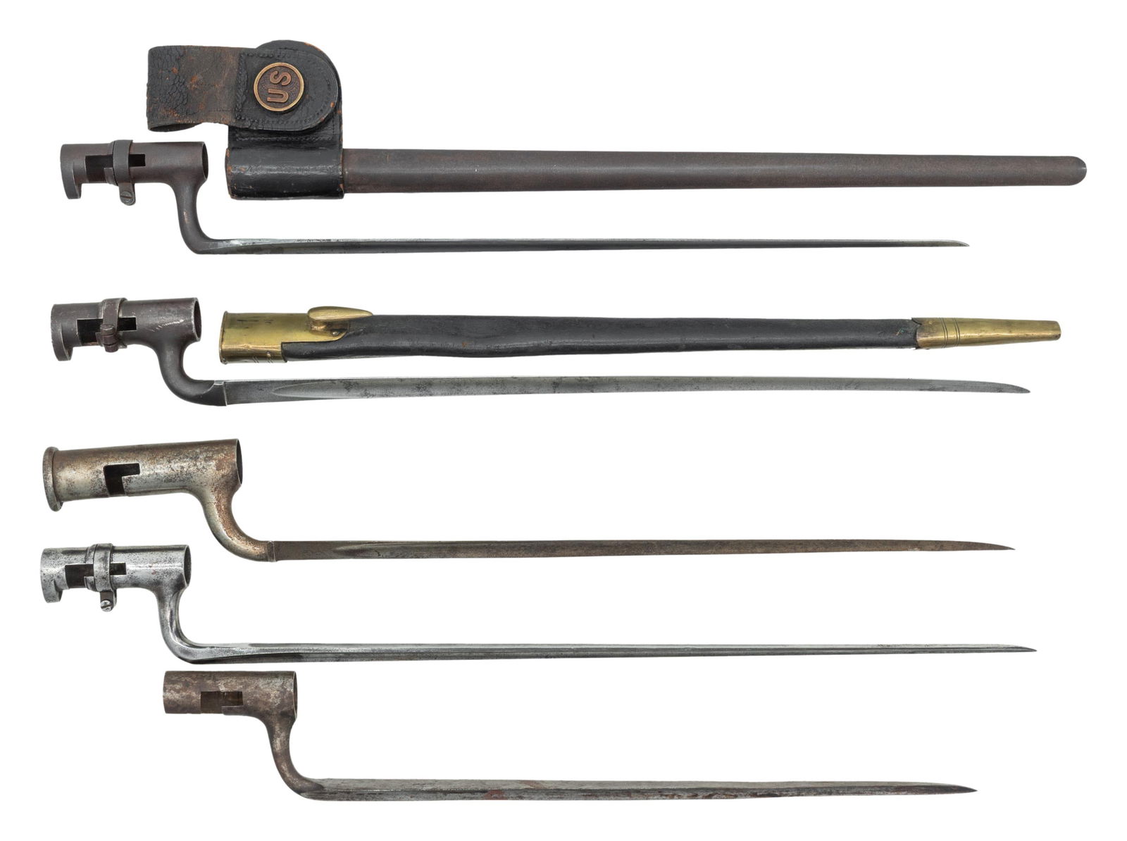 LOT OF 5 SOCKET BAYONETS. (1 of 2)