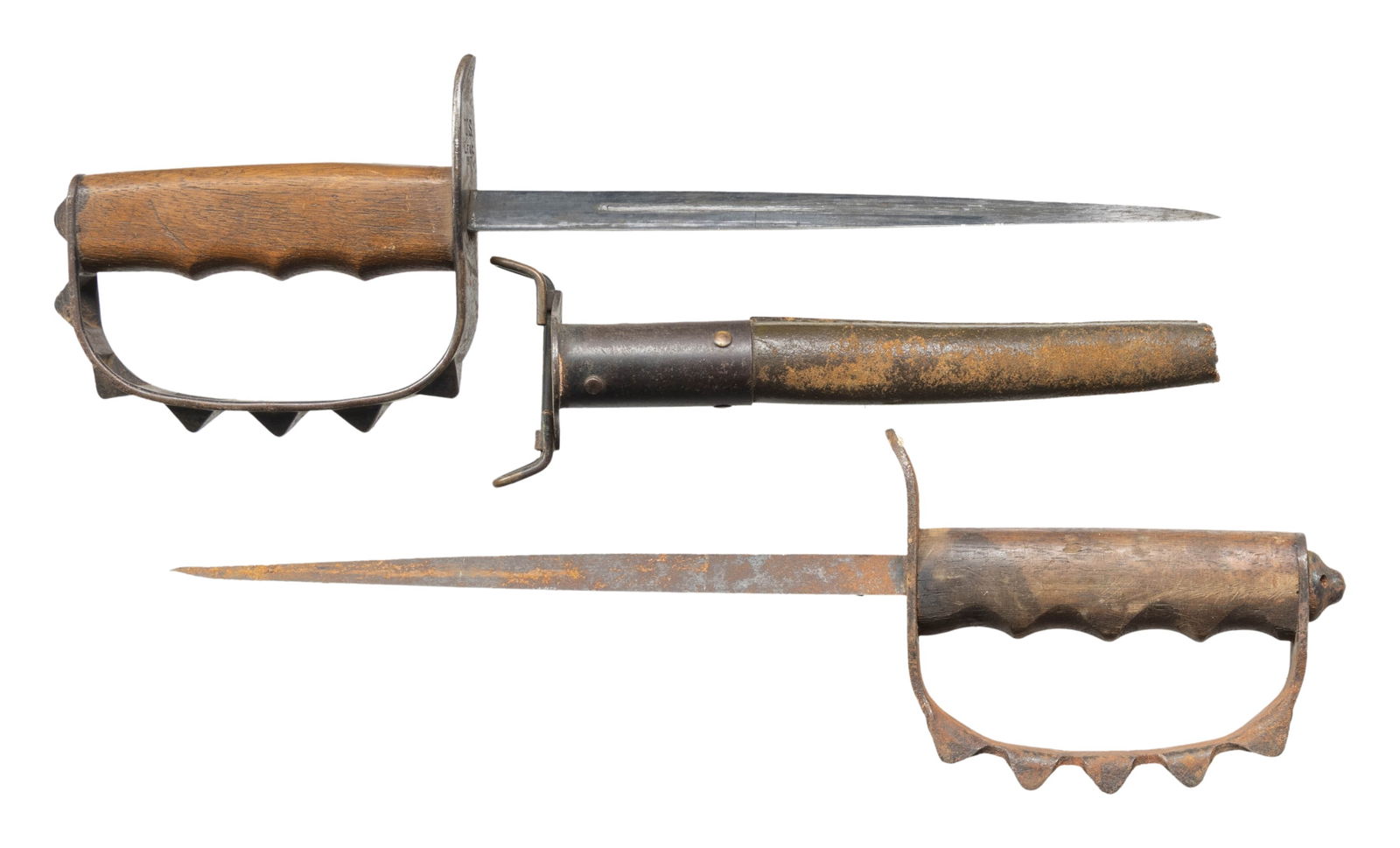 LOT OF TWO US M1917 TRENCH KNIVES. (1 of 2)