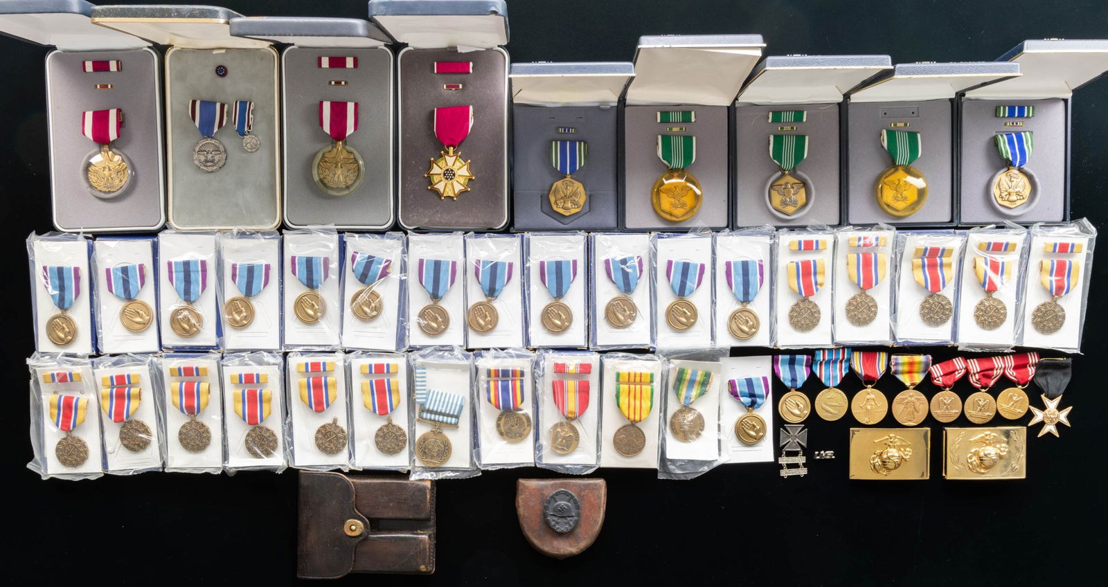 LOT OF PRIMARILY ASSORTED U.S. SERVICE MEDALS. (1 of 2)