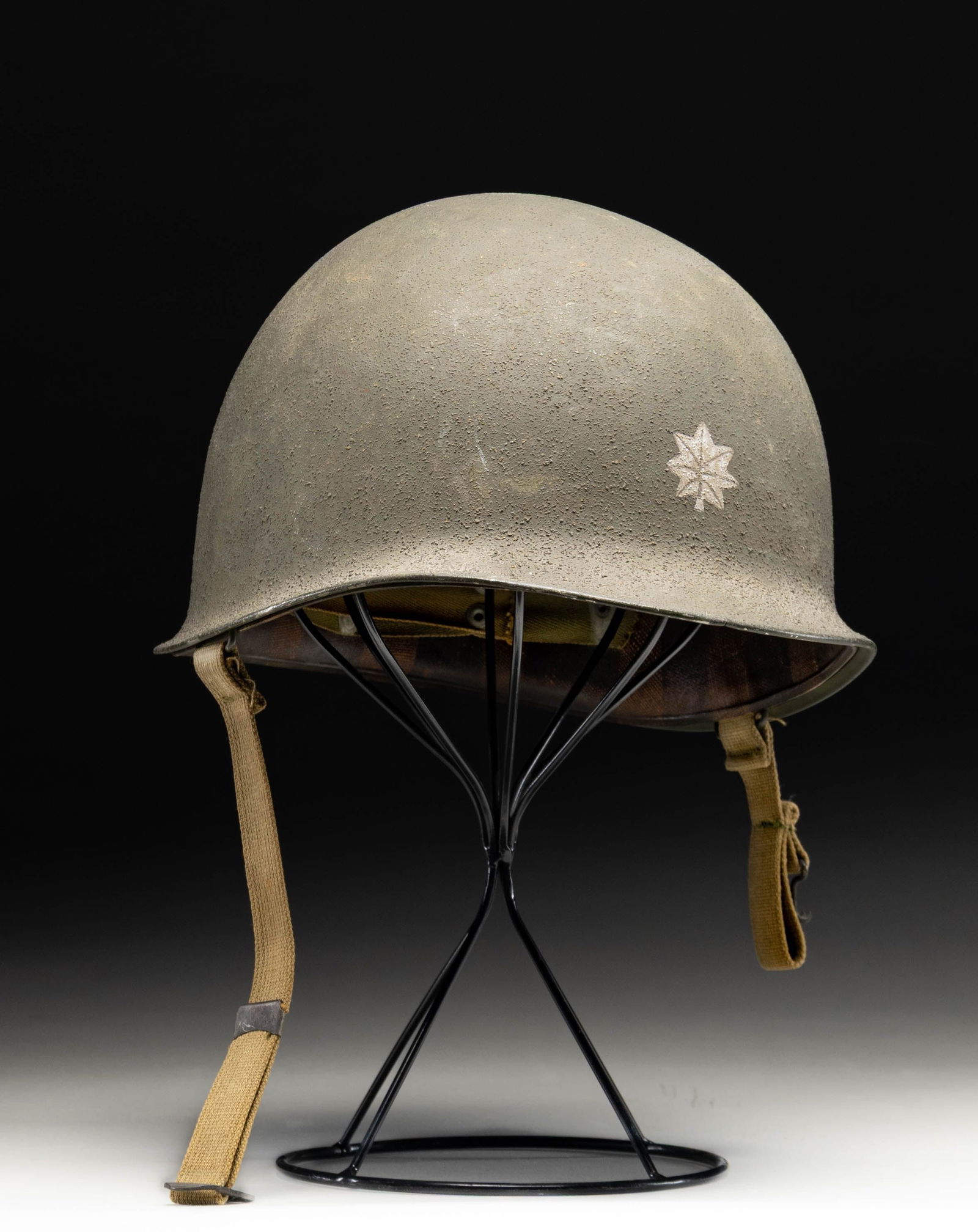 WWII LT COL M1 HELMET. (1 of 4)