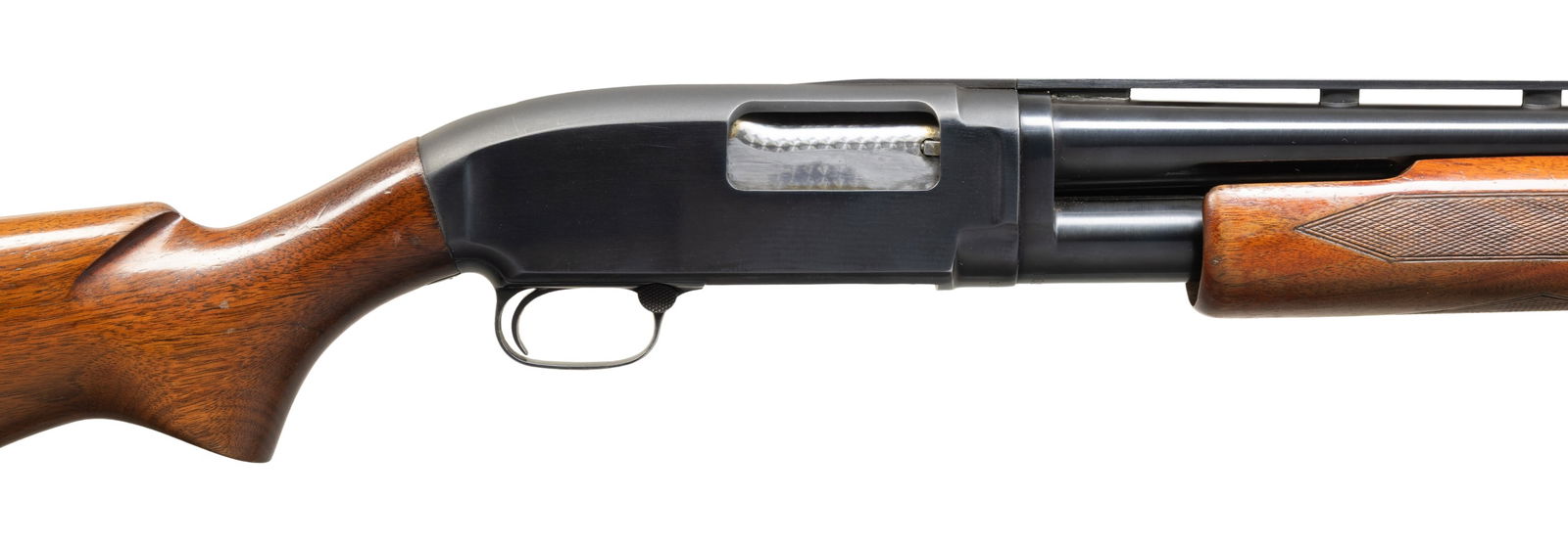 WINCHESTER MODEL 12 PUMP ACTION SHOTGUN IN TRAP (1 of 4)