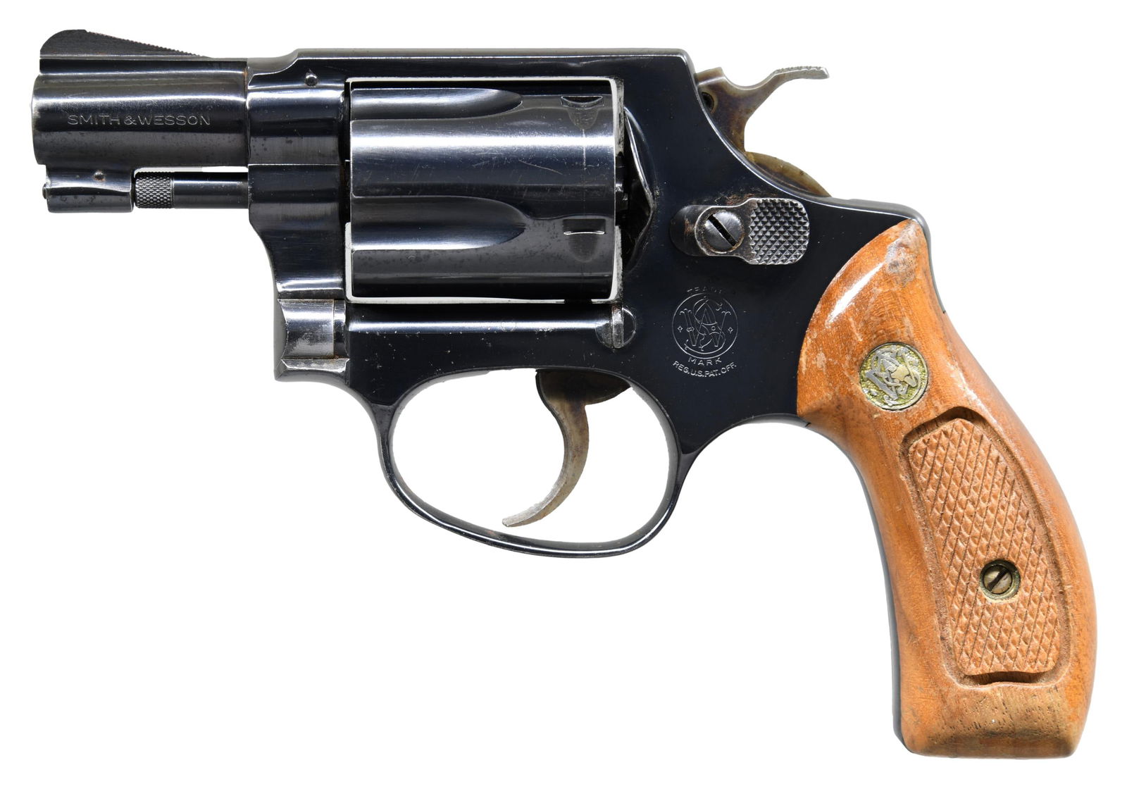 SMITH & WESSON MODEL 36 DA REVOLVER. (1 of 2)