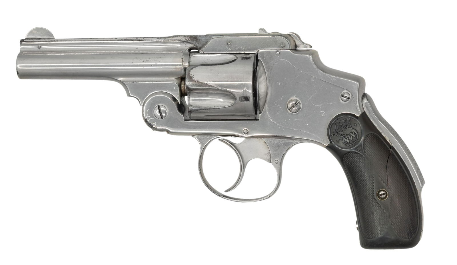 S&W 2ND MODEL 38 SAFETY HAMMERLESS DA REVOLVER.: Cal. 38 S&W. S# 42386. Bbl. 3 1/2". Round blade front sight. Fixed rear sight. Matching numbers on frame, bbl., & cyl. 5-shot cyl. Renickel finish. Checkered brown hard rubber grips with matching penc
