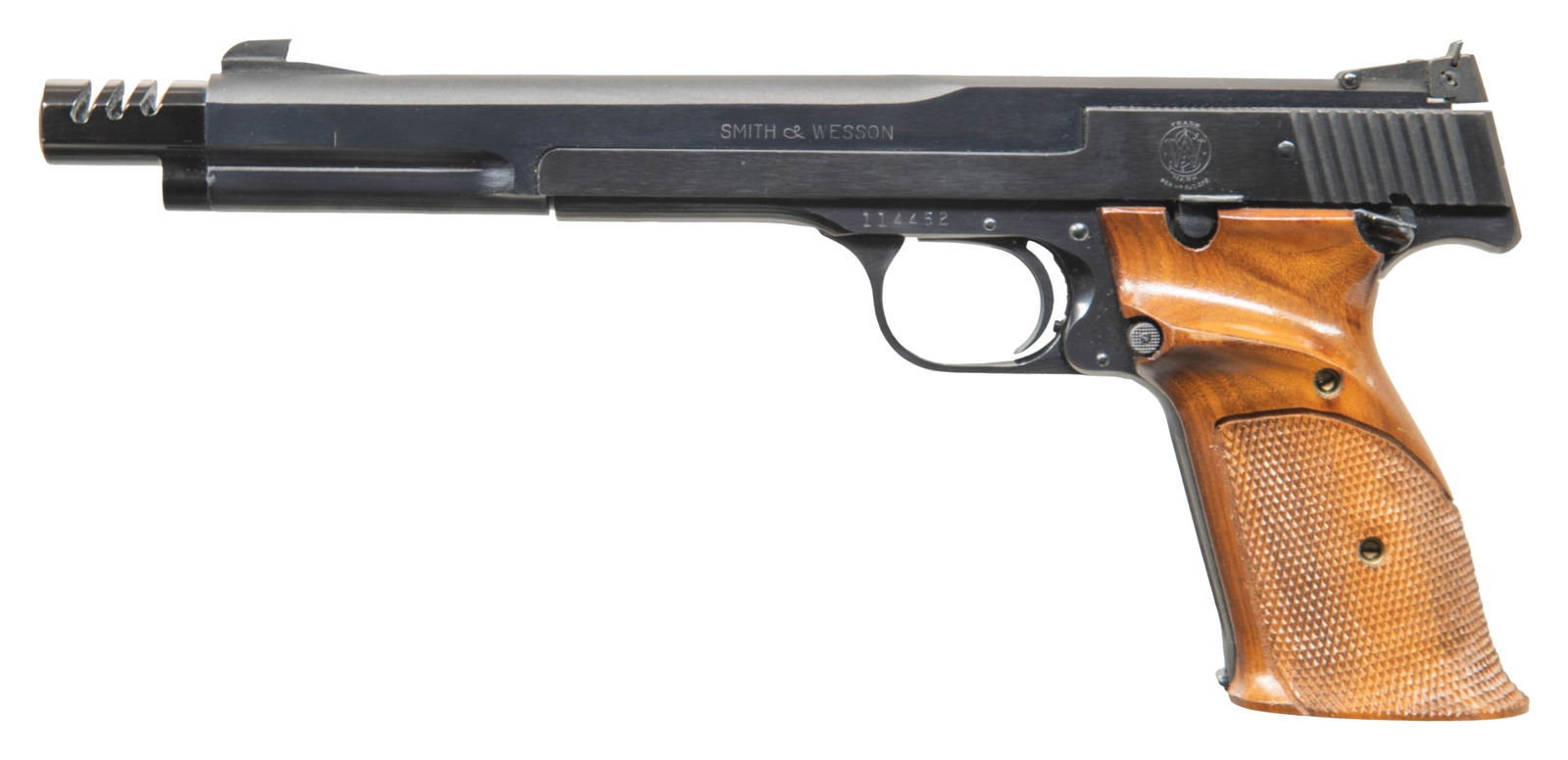 SMITH & WESSON MODEL 41 SEMI AUTO PISTOL. (1 of 2)