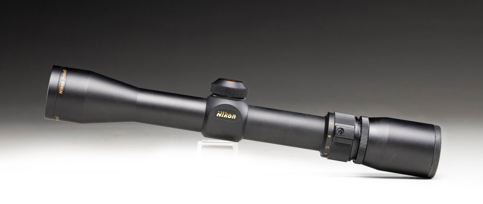 NIKON PROSTAFF 2-7X32MM RIFLE SCOPE.: ProStaff 2-7x32mm rifle scope mfg. by Nikon. Scope features a matte black finish with a Nikoplex reticle. CONDITION: very good to excellent, with few light superficial marks from handling and storage.