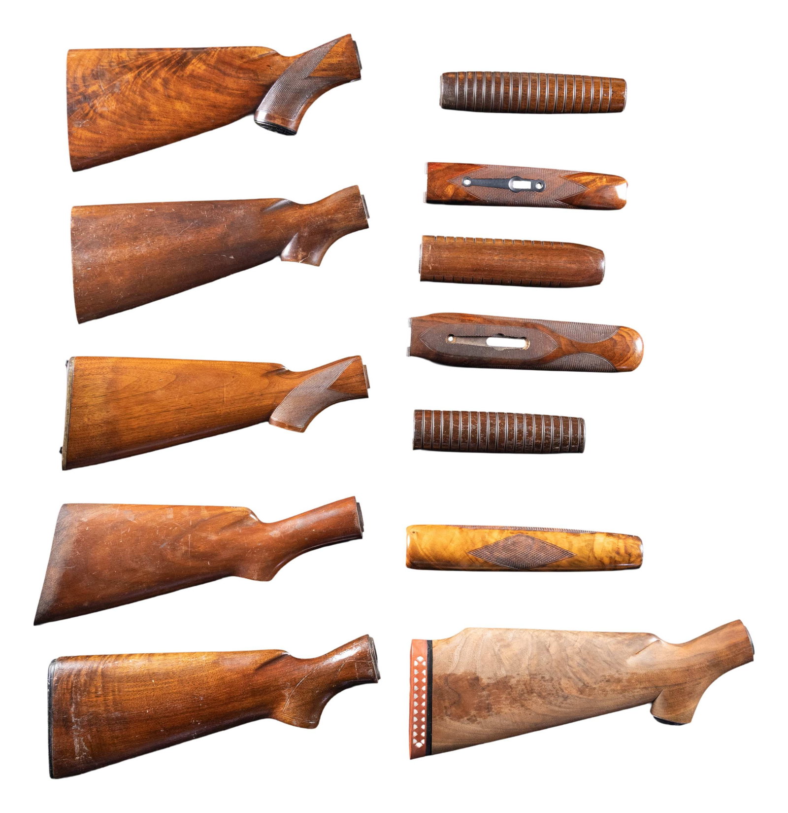 LOT OF 12 WINCHESTER SHOTGUN STOCKS AND FOREARMS. (1 of 2)