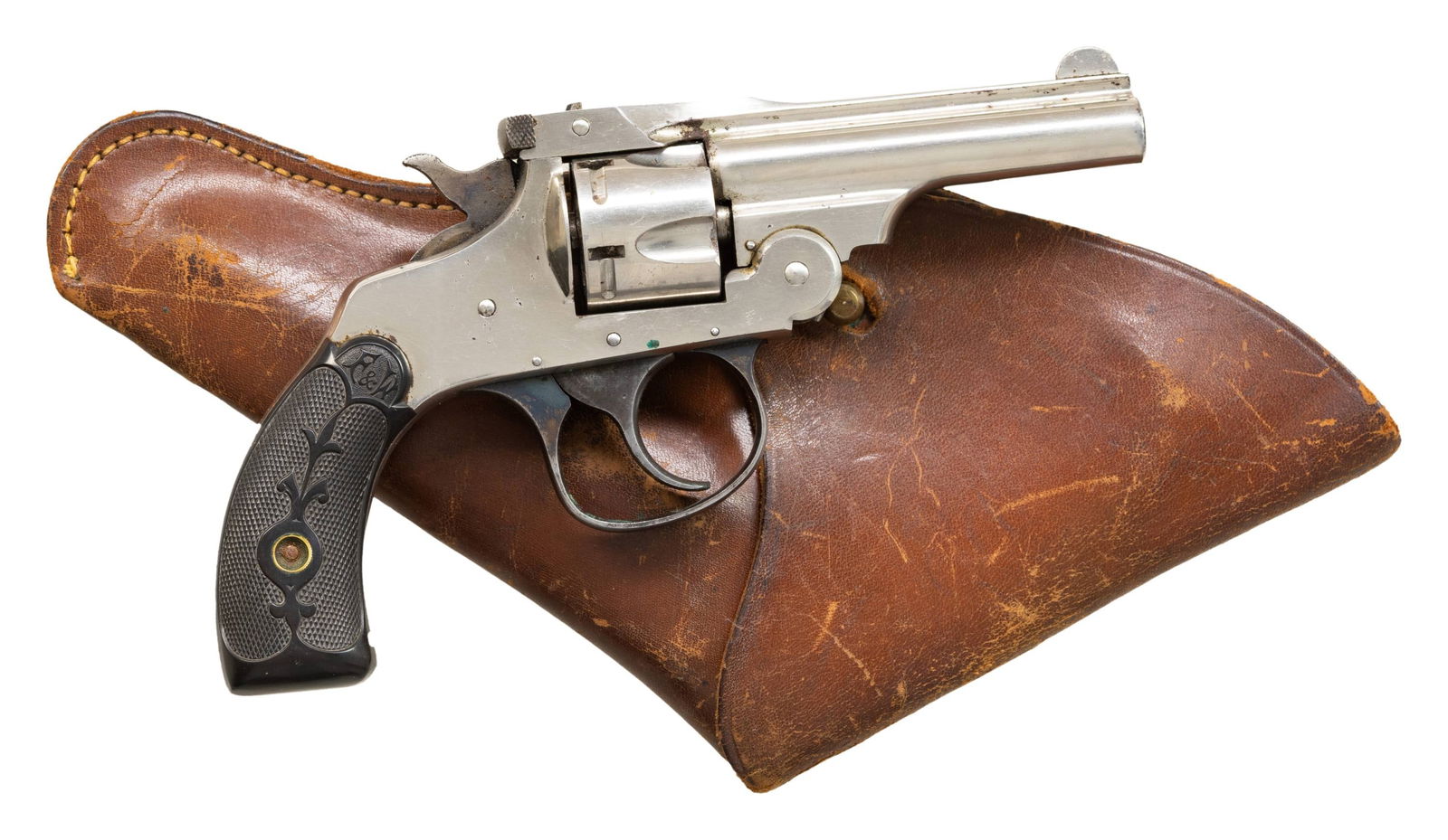 FOREHAND & WADSWORTH 32 DA REVOLVER.: Cal. 32 S&W. S# 11017. Bbl. 3". Round blade front sight. Fixed u-notch rear sight. 5-shot cyl. Nickel finish with case colored hammer & trigger. Hard black rubber grips with F&W logo. UNATTACHED