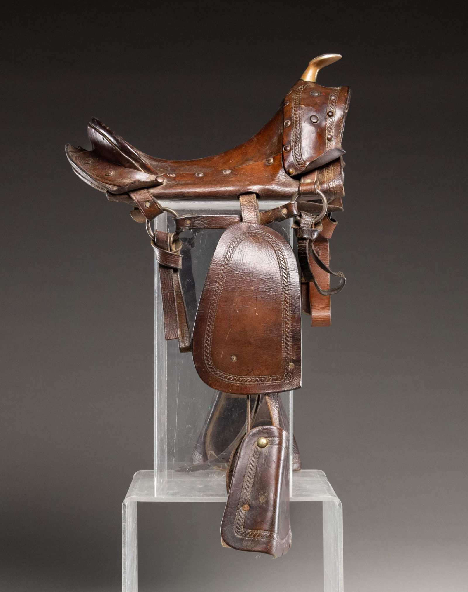EARLY 20TH CENTURY STYLE PONY SADDLE. (1 of 3)