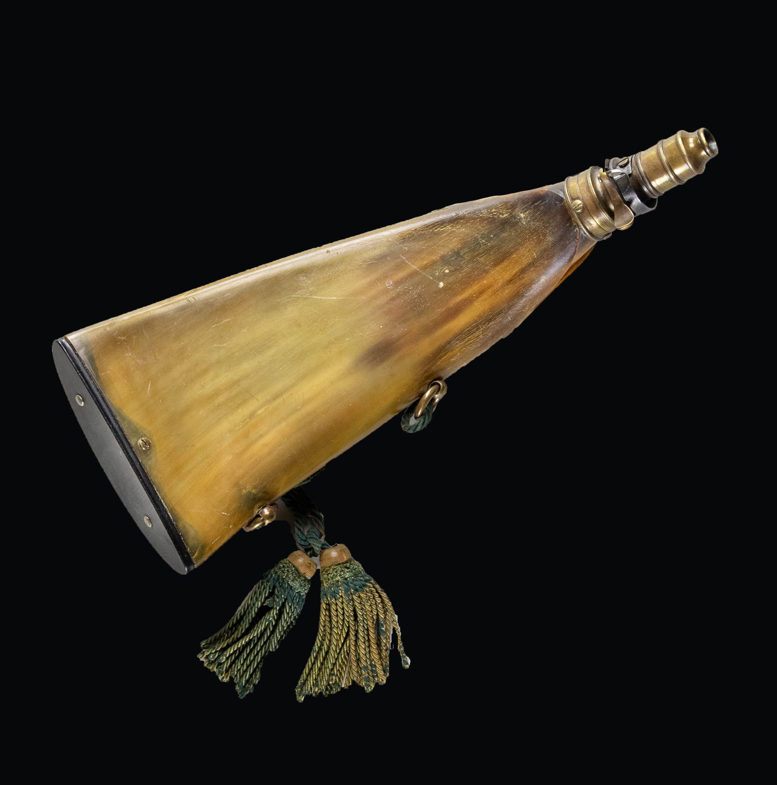 SERPENT HEAD POWDER FLASK.