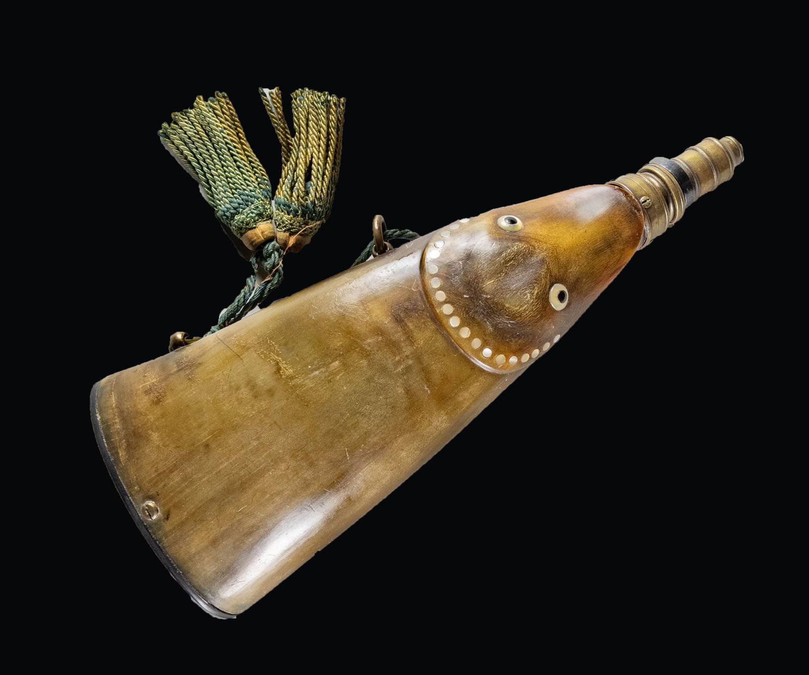 SERPENT HEAD POWDER FLASK. - 2