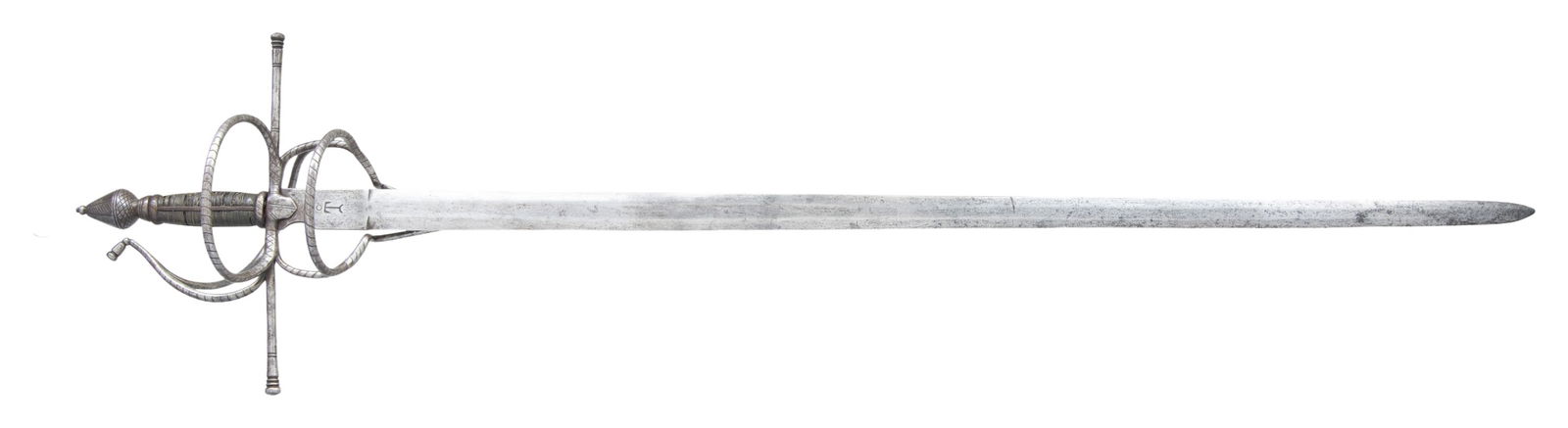EARLY STYLE EUROPEAN SWEPT HILT BROAD SWORD. (1 of 5)
