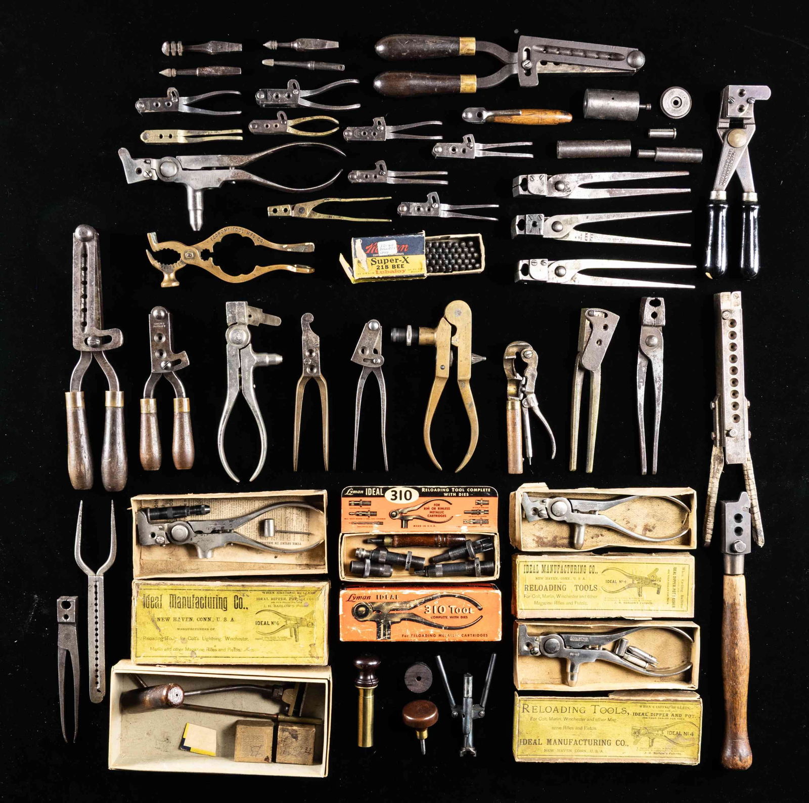 LARGE GROUPING OF BULLET MOLDS, RELOADING TOOLS (1 of 2)