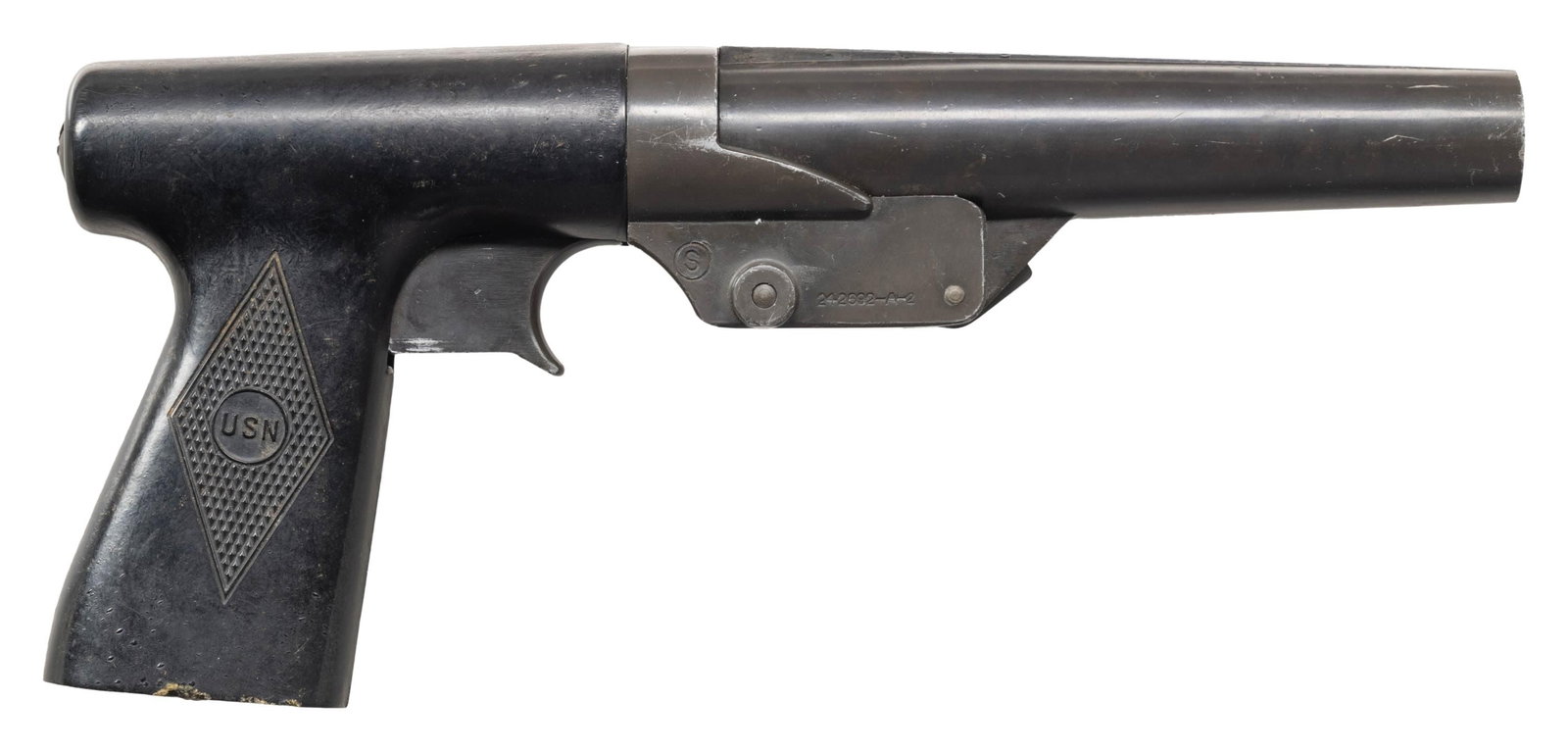 U.S. WWII SEDGLEY "1944" DATED MARK 5 FLARE: PISTOL. Cal. 22mm. NSN. Bbl. 6". Mark 5 flare pistol mfg. by R.F. Sedgley in 1944. Top of the bbl. is marked "SIGNAL PISTOL MARK 5 R.F. SEDGLEY.INC.1944". Alloy construction with 1-piece synthetic fra