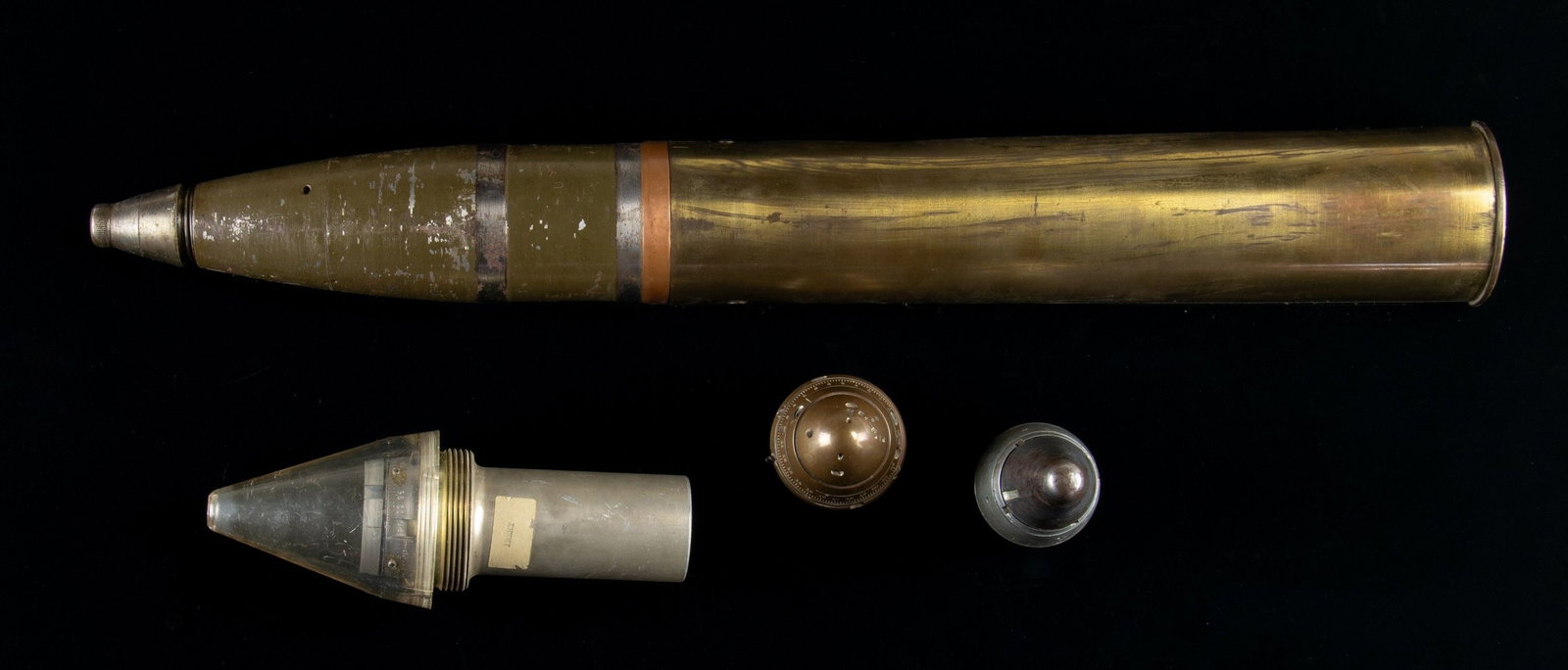 4 INERT PROJECTILES INCLUDING DISPLAY T34 ROUND. (1 of 2)