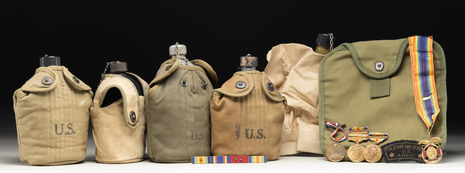 WWI & WWII US MILITARIA GROUPING. (1 of 2)